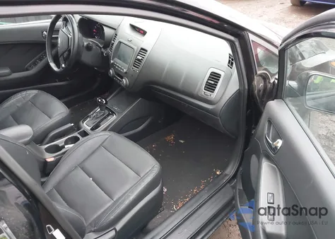 2017 Kia Forte Ex z USA, uszkodzony, nr VIN KNAFX5A83H5685775